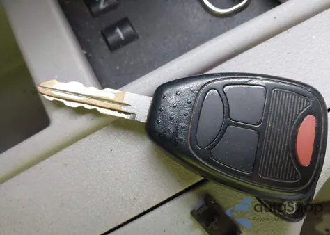 2008 Jeep Liberty Sport z USA, uszkodzony, nr VIN 1J8GN28K38W123553